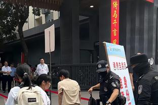 ?这谁顶得住！掘金轰出一波28比4 反超勇士两位数！